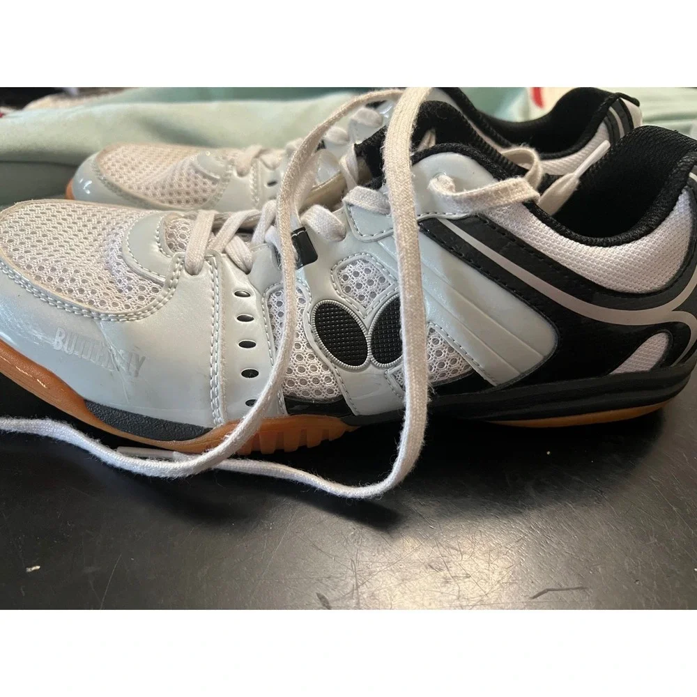 Butterfly TableTennis Shoes Mens sz 9 White Black Gum Sole Indoor Court Sneakers